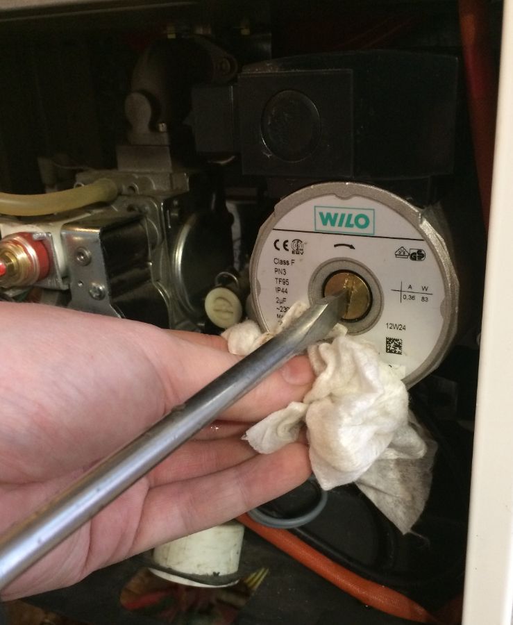 Бакс ошибка е03. E 25 котёл Baxi. Е25 ошибка в котле бакси. Котёл газовый двухконтурный бакси настенный ошибка е025. Газовый котел бакси ошибка е 25.