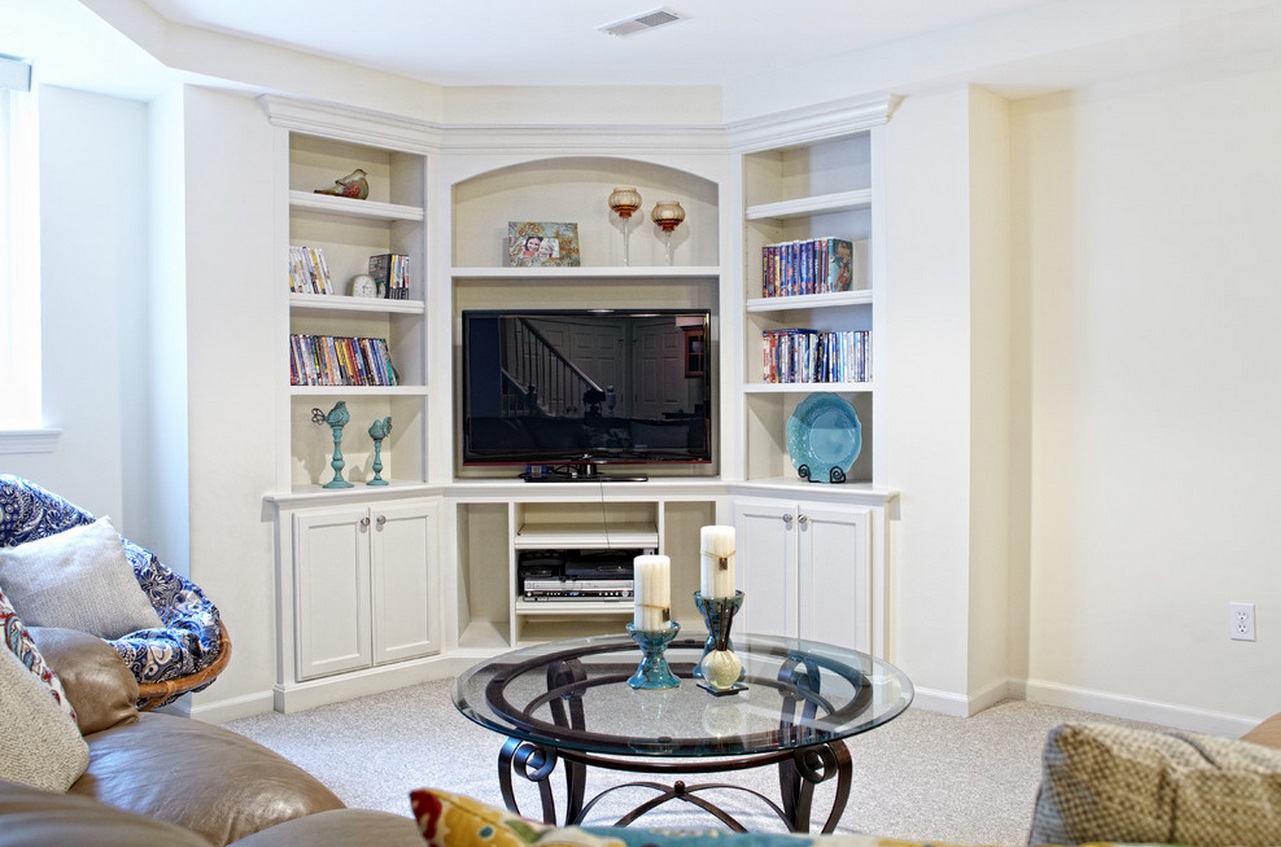 corner-TV-unit-with-bookshelves