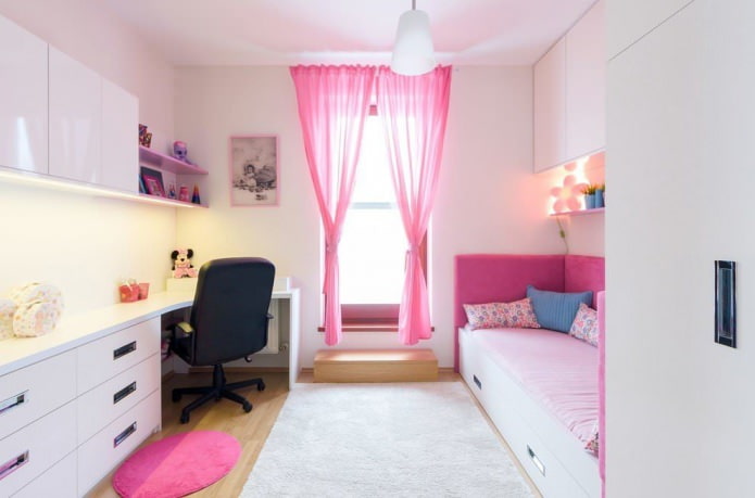 розовые шторы в комнате девочки