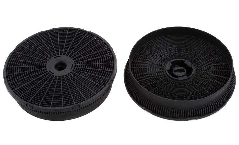 Два угольных фильтра круглой формы для кухонной вытяжки