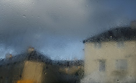 Warning sign: Condensation on windows can be caused by inadequate room heating, poor thermal insulation, insufficient ventilation and excess moisture in the air