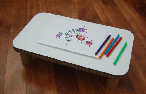 Детский столик своими руками: легкий и удобный