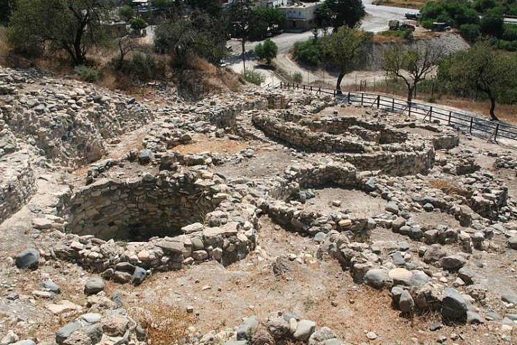 old buildings khirokitia