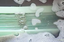 Чистка алюминиевых жалюзи в ванной
