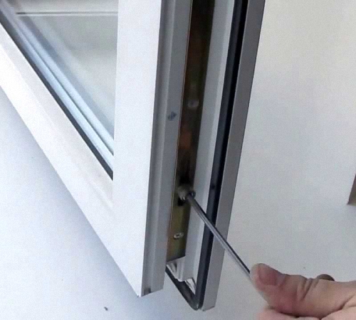 how to adjust PVC Windows for the winter
