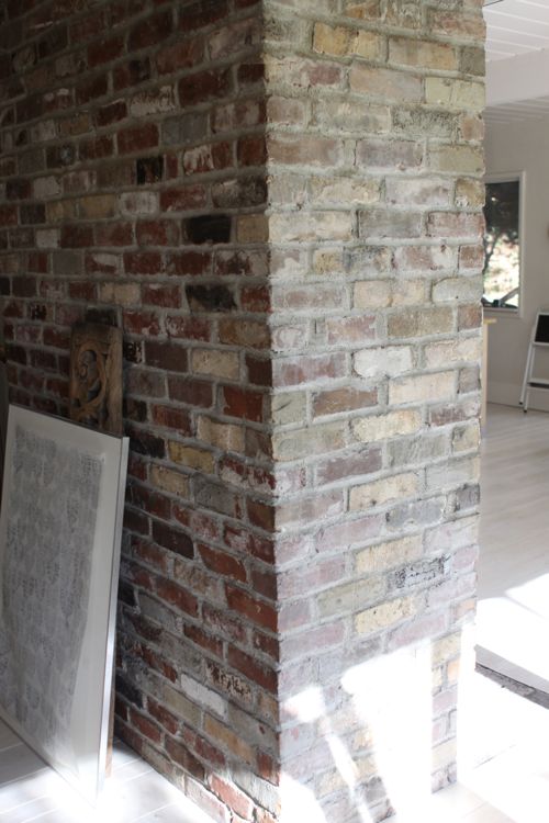Whitewashed Bricks Tutorial - using natural paint that let
