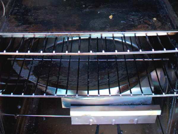 Water Pan of a Masterbuilt Electric Smoker